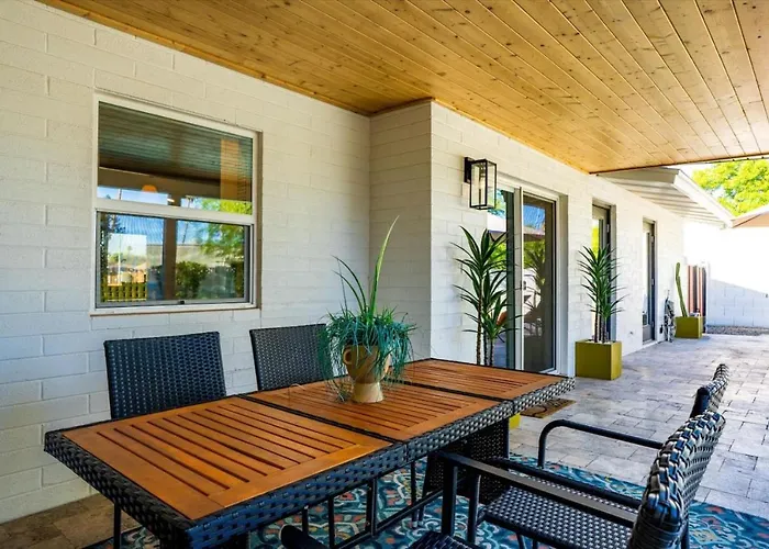 Holiday home The Modernist